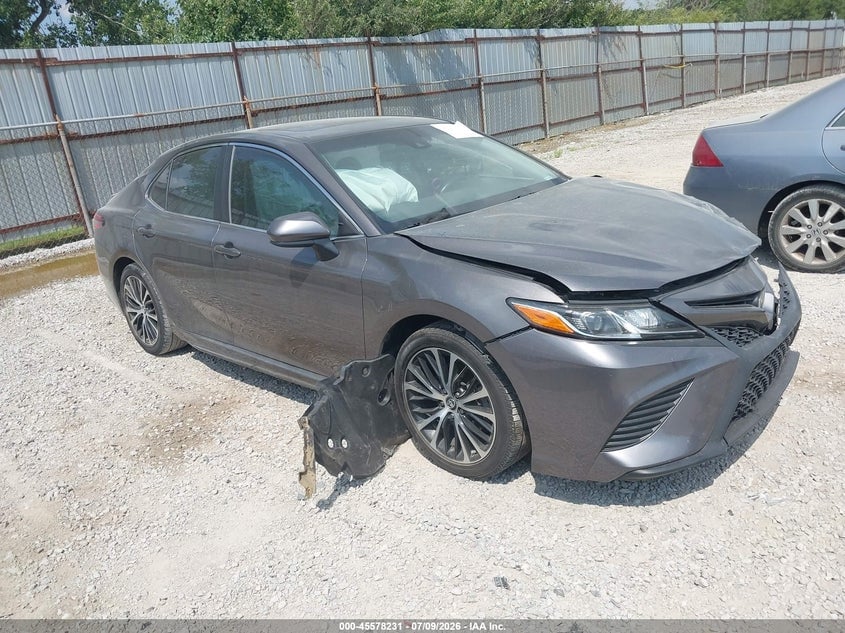 2018 TOYOTA CAMRY SE | 4T1B11HK4JU011218 | UPCARS