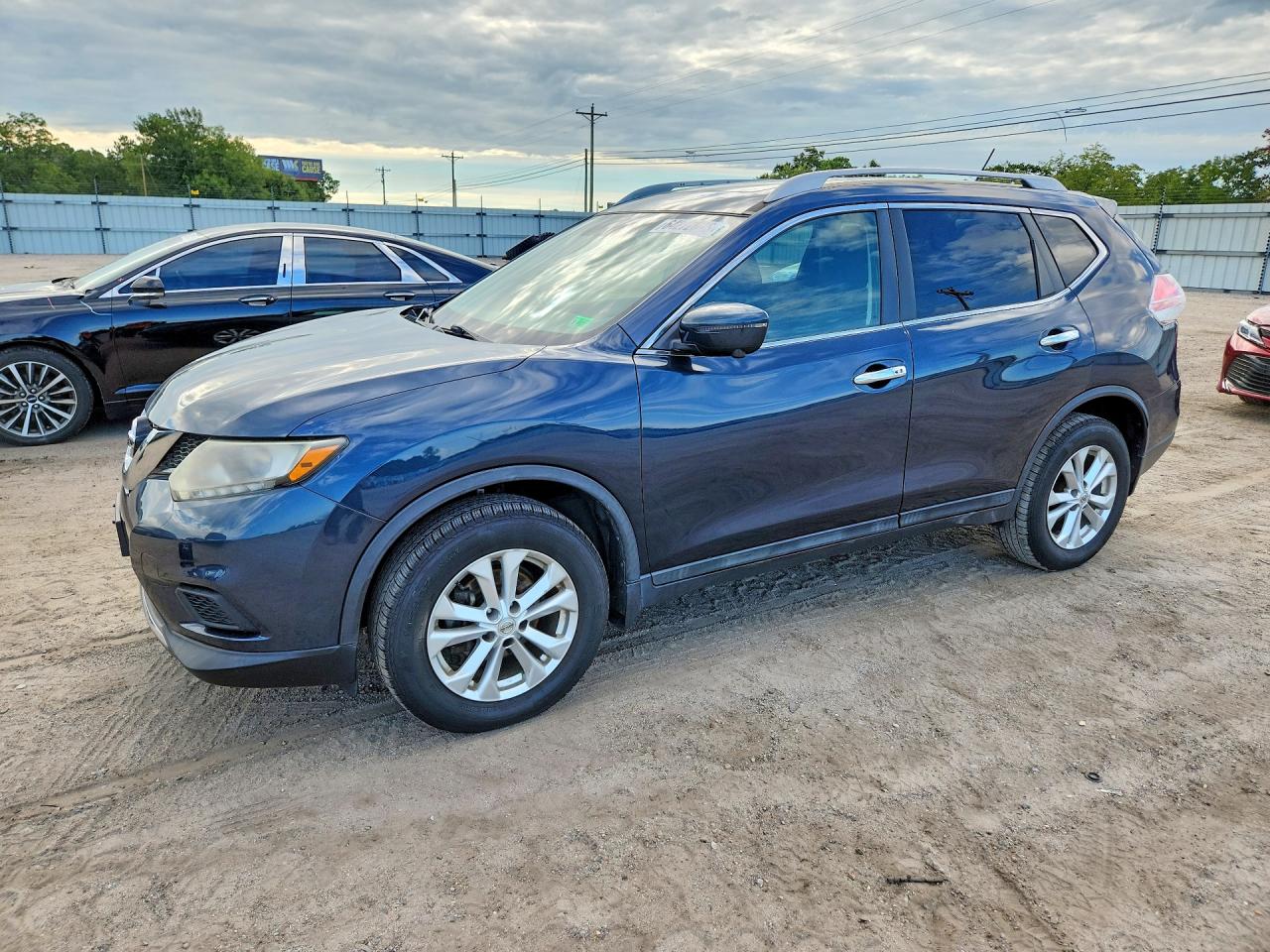 2016 NISSAN ROGUE SV | 5N1AT2MV3GC913448 | UPCARS