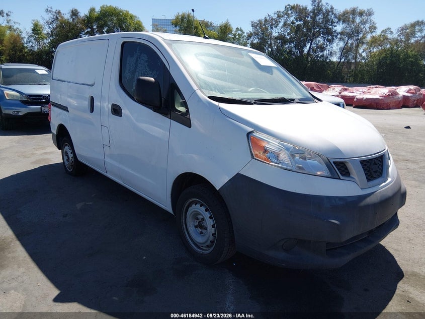 2015 NISSAN NV200 S | 3N6CM0KN1FK728919 | UPCARS