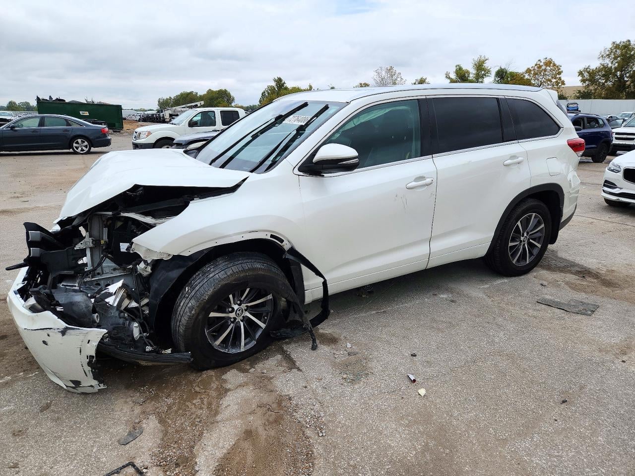 2018 TOYOTA HIGHLANDER XLE | 5TDJZRFH8JS819297 | UPCARS