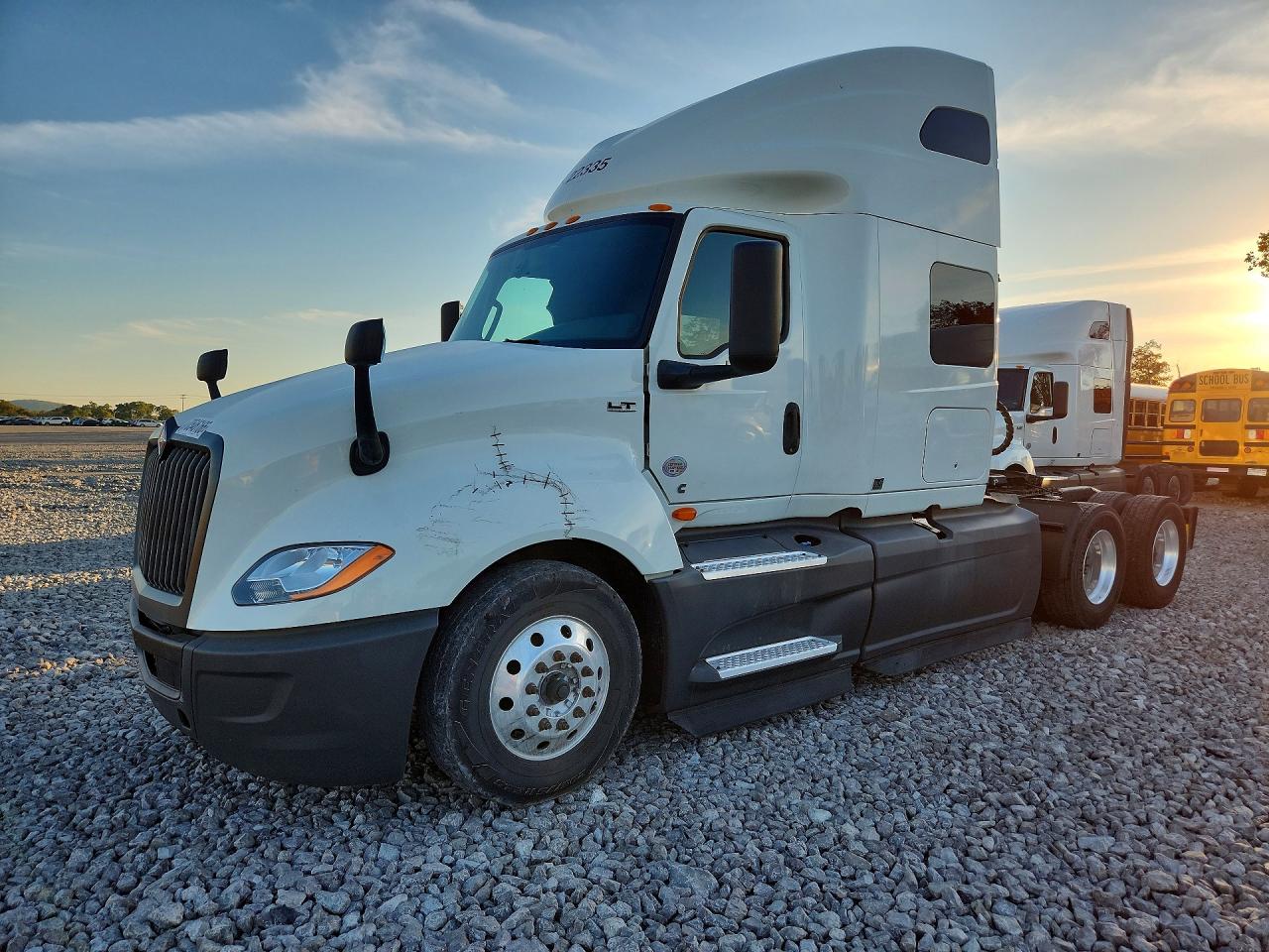 2022 INTERNATIONAL LT625 SEMI TRUCK | 3HSDZAPR7NN589250 | UPCARS