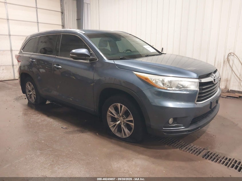 2015 TOYOTA HIGHLANDER XLE V6 | 5TDJKRFH9FS174638 | UPCARS
