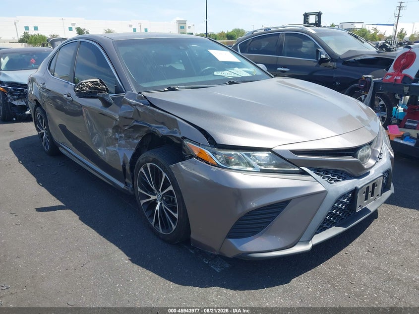 2018 TOYOTA CAMRY SE | 4T1B11HK4JU077204 | UPCARS