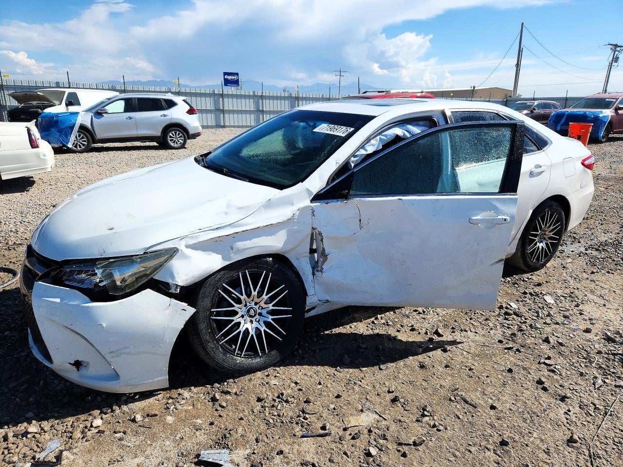 2015 TOYOTA CAMRY SE | 4T1BF1FK7FU498751 | UPCARS