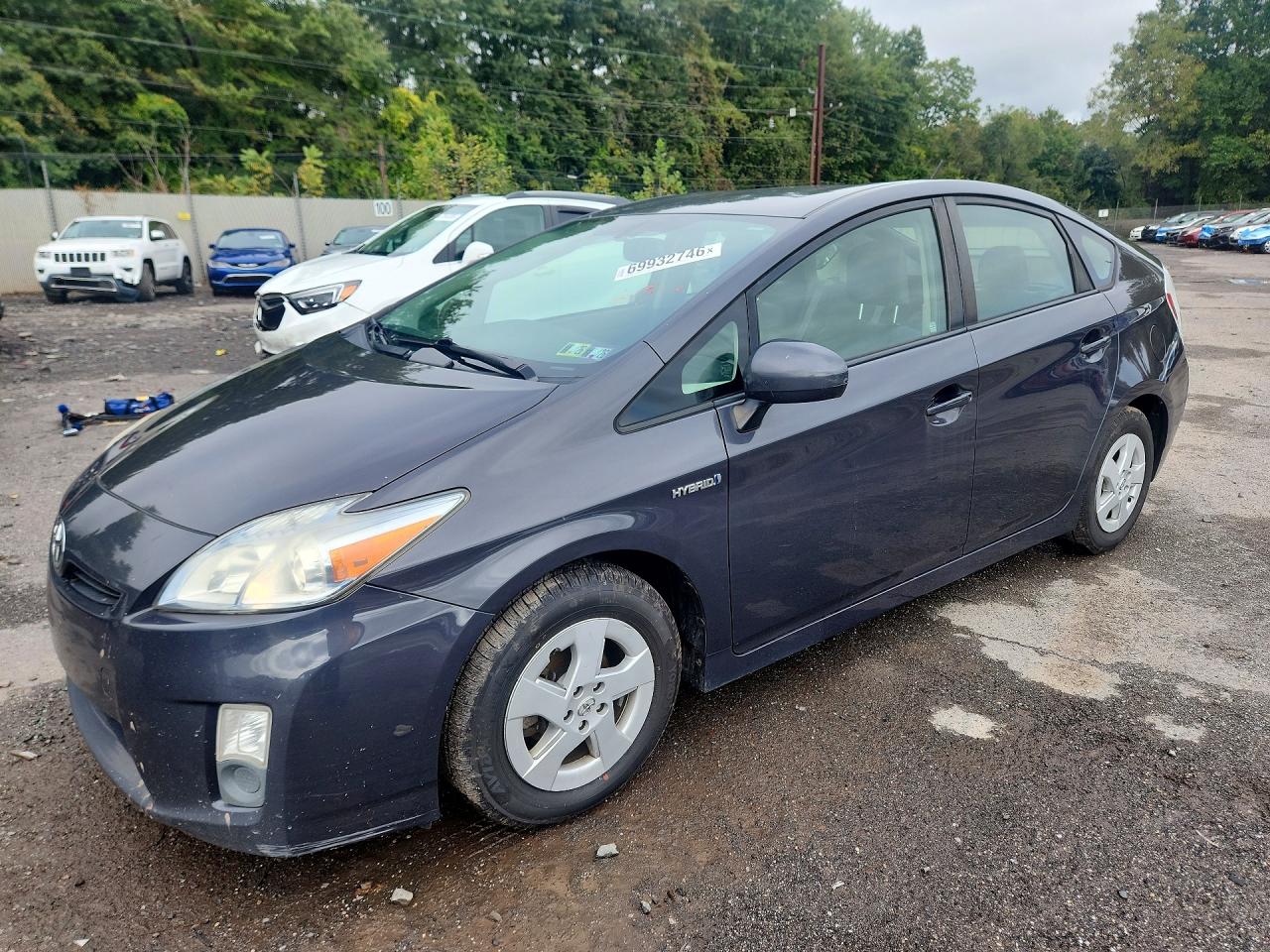 2011 TOYOTA PRIUS FOUR | JTDKN3DU0B5302886 | UPCARS