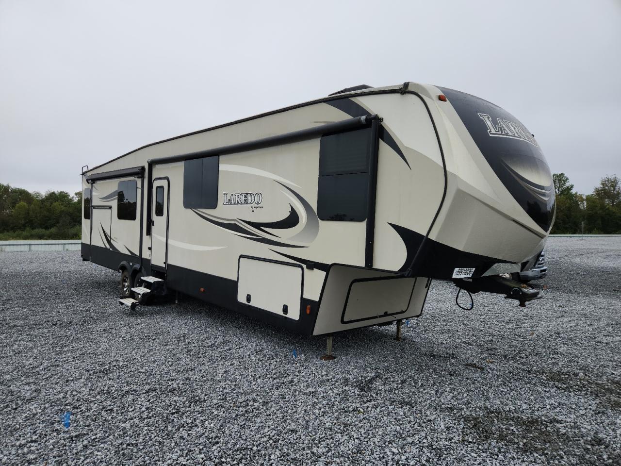 2017 KEYSTONE LAREDO | 4YDF38023HE601223 | UPCARS