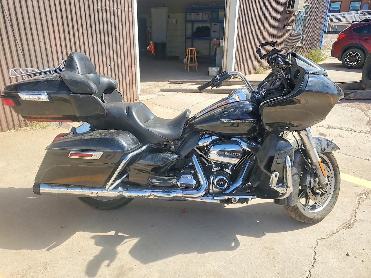 2019 HARLEY-DAVIDSON FL | 1HD1KGF10KB658706 | UPCARS