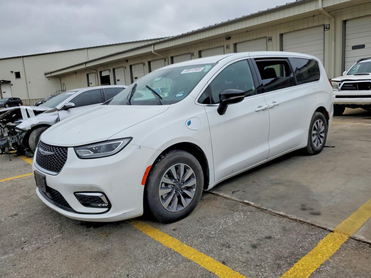 2025 CHRYSLER PACIFICA HYBRID SELECT | 2C4RC1S74SR565696 | UPCARS