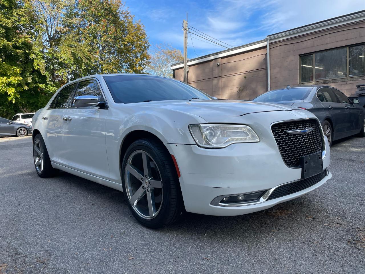 2018 CHRYSLER 300 LIMITED | 2C3CCAKG8JH194623 | UPCARS