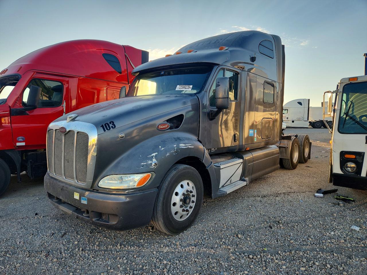 2010 PETERBILT ALL OTHER SEMI TRUCK | 1XP7D49X2AD772177 | UPCARS