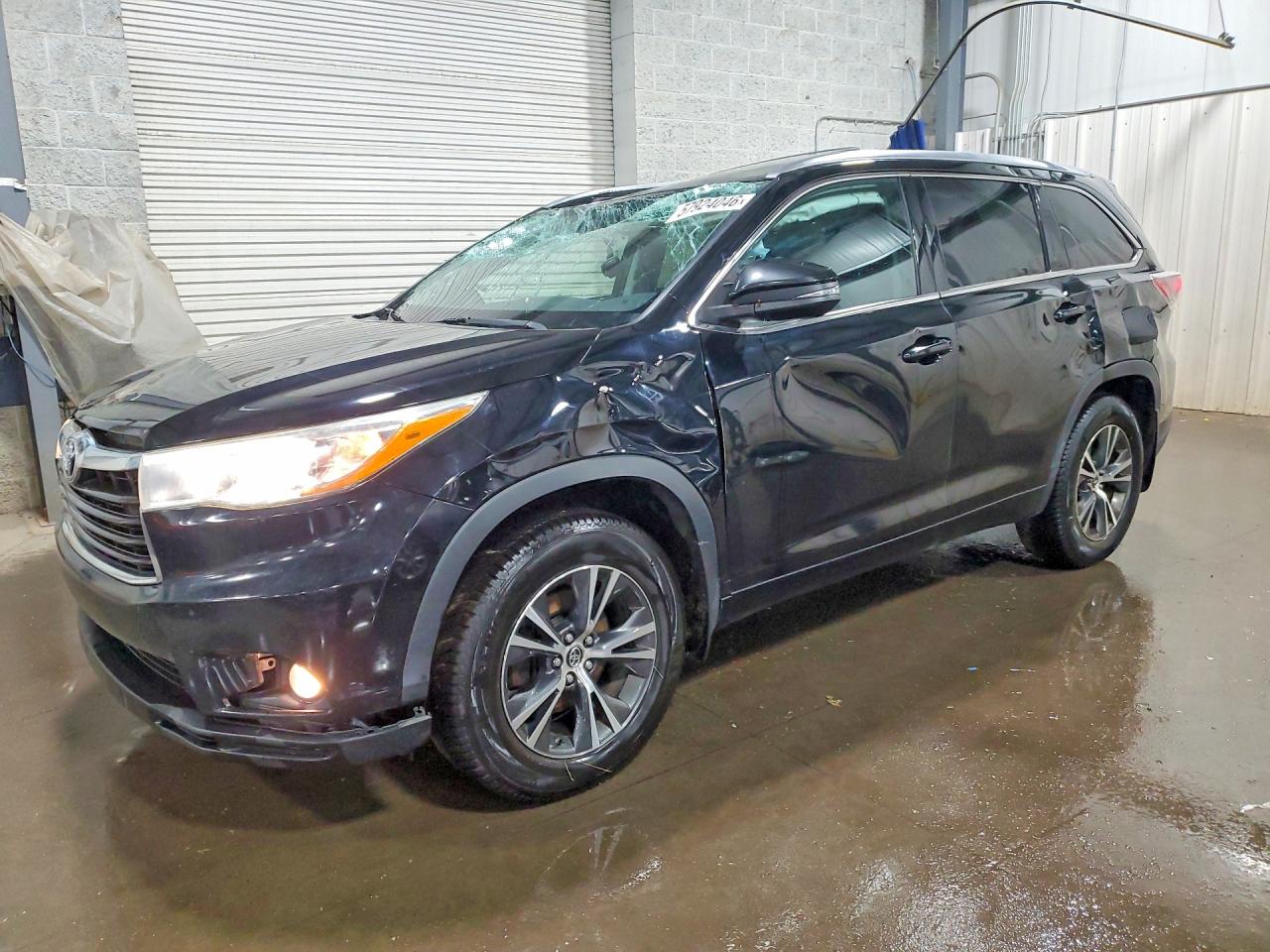 2016 TOYOTA HIGHLANDER XLE | 5TDJKRFH2GS255384 | UPCARS