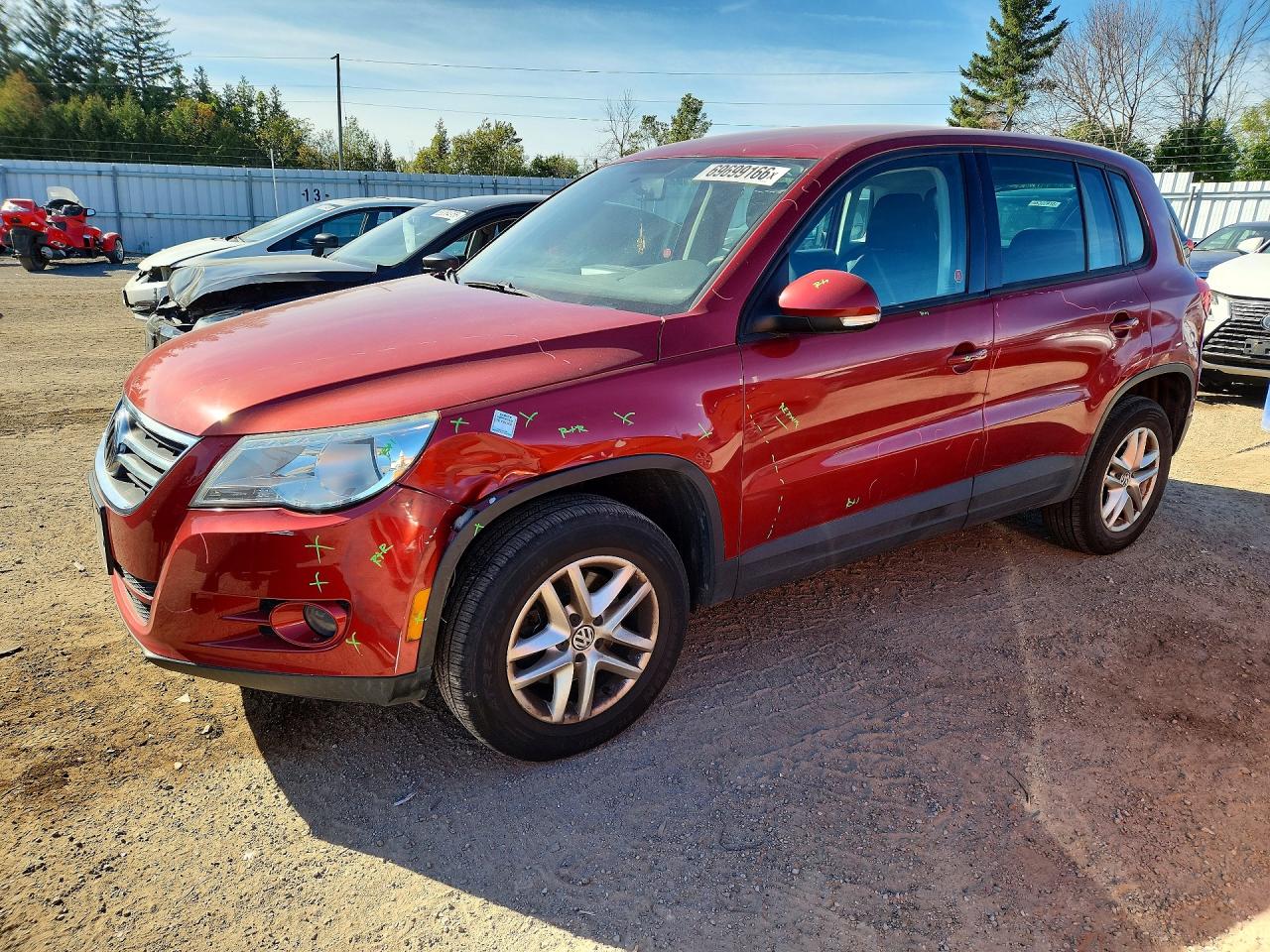 2010 VOLKSWAGEN TIGUAN S | WVGAV7AX2AW002482 | UPCARS