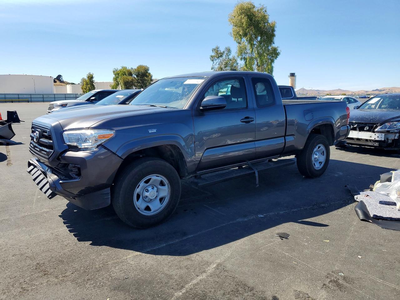 2017 TOYOTA TACOMA SR | 5TFRX5GN9HX102398 | UPCARS