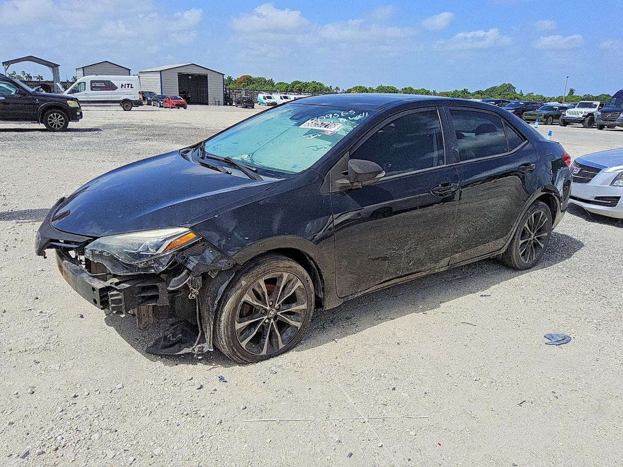 2018 TOYOTA COROLLA SE | 5YFBURHE3JP809565 | UPCARS