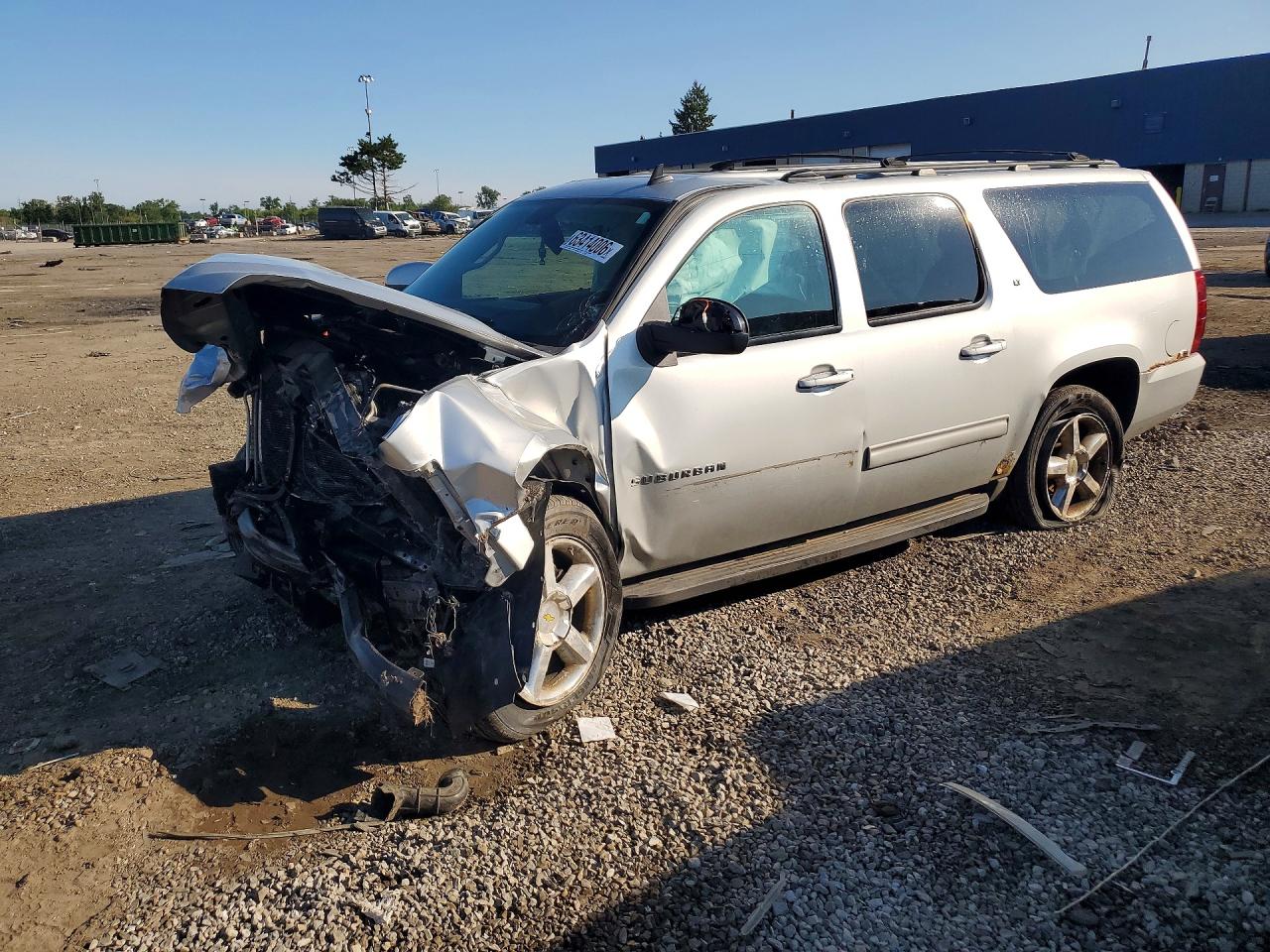 2010 CHEVROLET SUBURBAN K1500 LT | 1GNUKJE36AR228402 | UPCARS