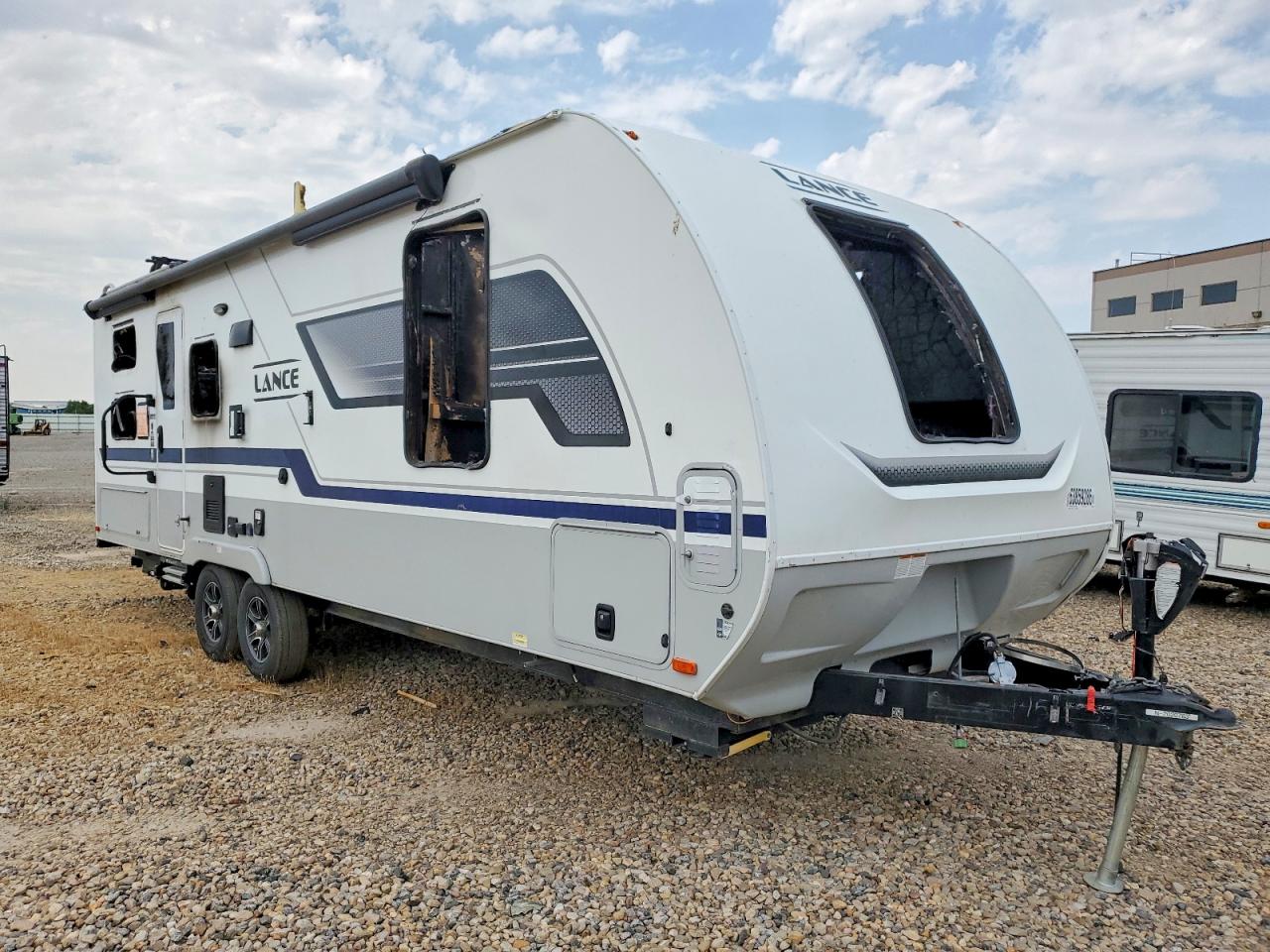 2023 LANCE CAMPER | 56YTT2424PL335010 | UPCARS