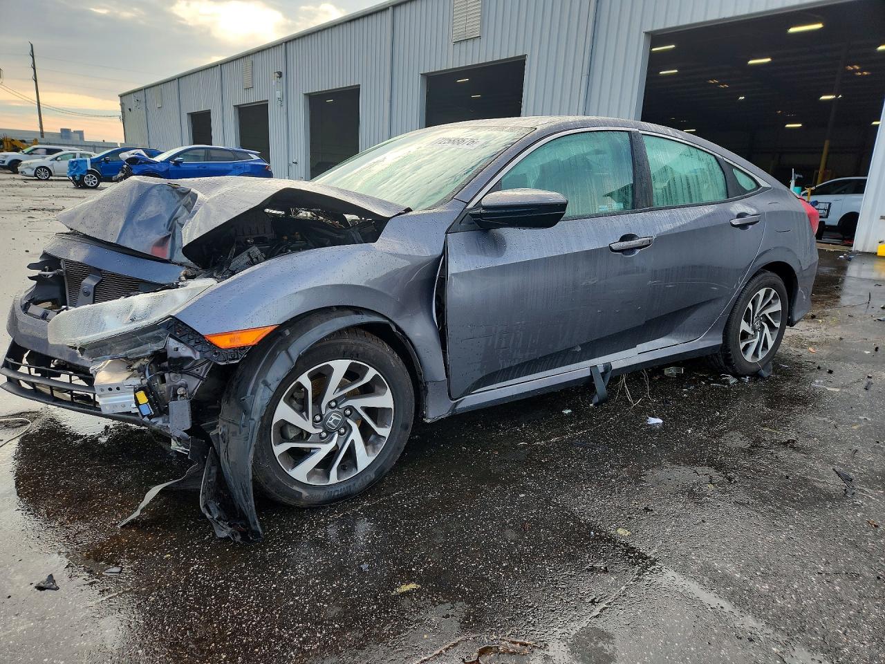 2018 HONDA CIVIC EX | 2HGFC2F71JH600011 | UPCARS