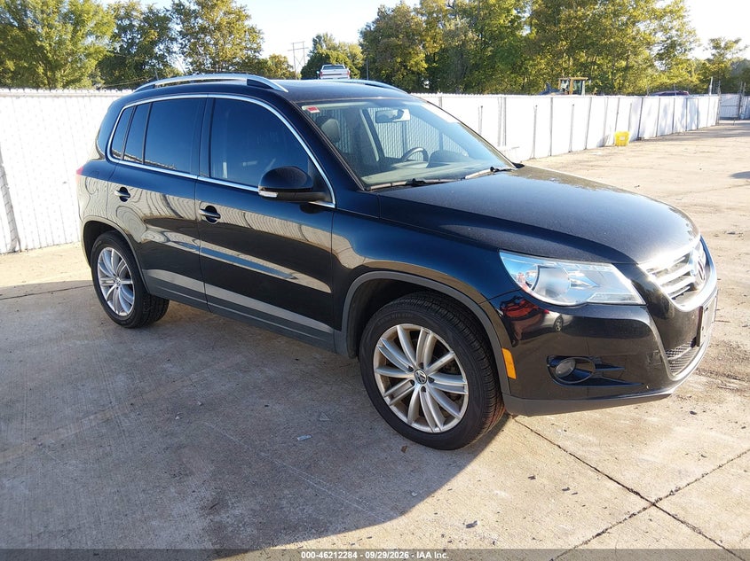 2011 VOLKSWAGEN TIGUAN SE | WVGBV7AX0BW541821 | UPCARS