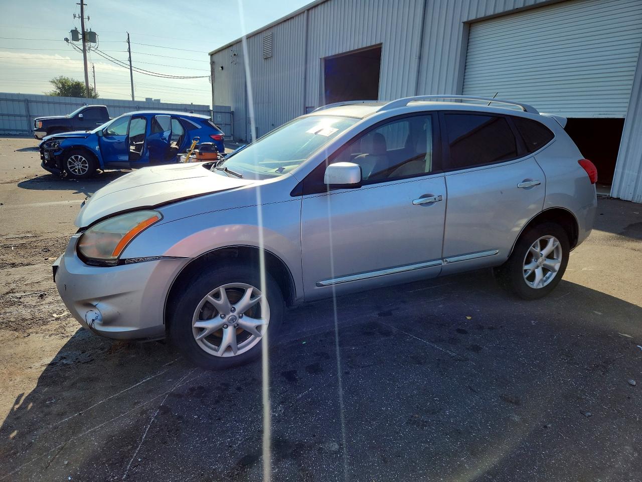 2011 NISSAN ROGUE S | JN8AS5MV0BW265328 | UPCARS