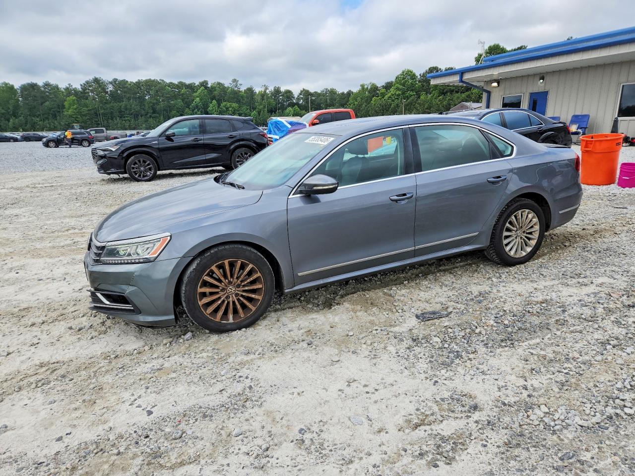 2016 VOLKSWAGEN PASSAT SE | 1VWBS7A37GC049920 | UPCARS