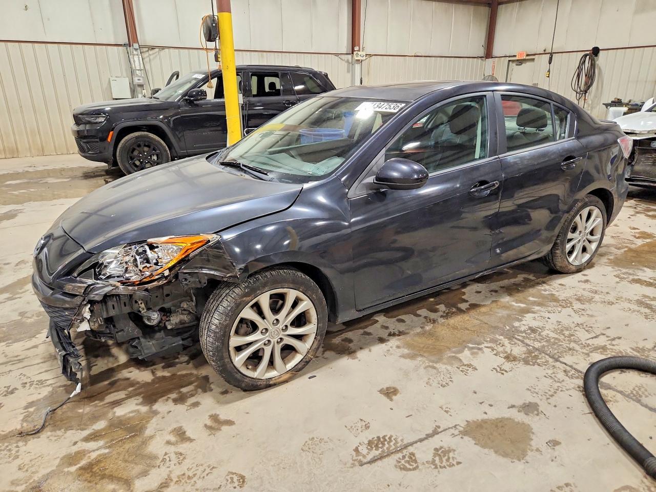 2011 MAZDA MAZDA3 S | JM1BL1W64B1363996 | UPCARS