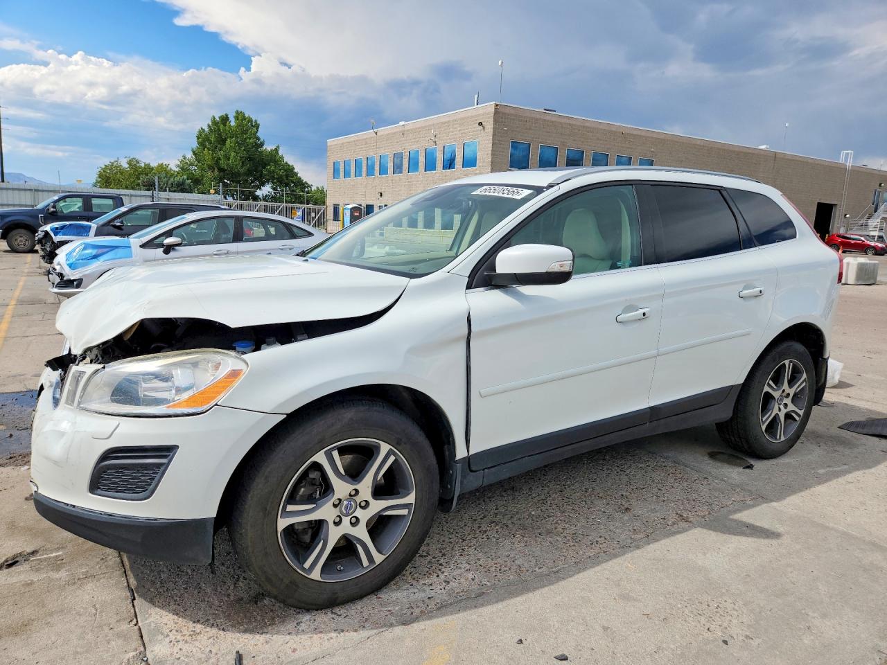 2013 VOLVO XC60 T6 | YV4902DZ8D2415442 | UPCARS