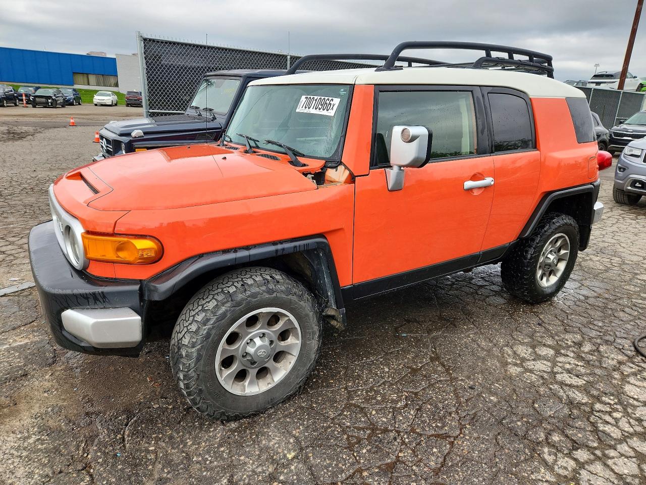 2013 TOYOTA FJ CRUISER BASE | JTEBU4BF8DK173468 | UPCARS