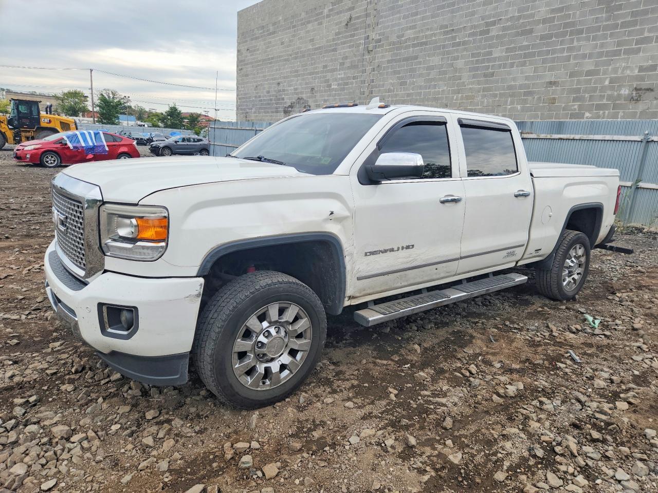 2015 GMC SIERRA K2500 DENALI | 1GT120EG5FF655524 | UPCARS