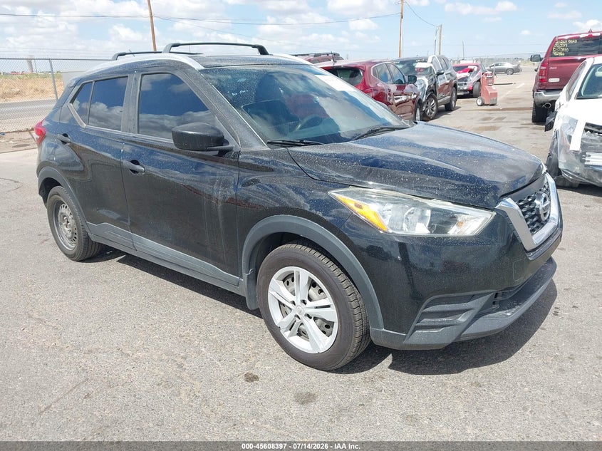 2018 NISSAN KICK S | 3N1CP5CU1JL510417 | UPCARS