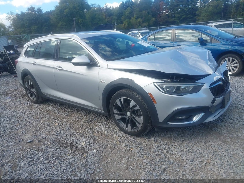 2018 BUICK REGAL TOURX ESSENCE | W04GV8SX4J1155990 | UPCARS