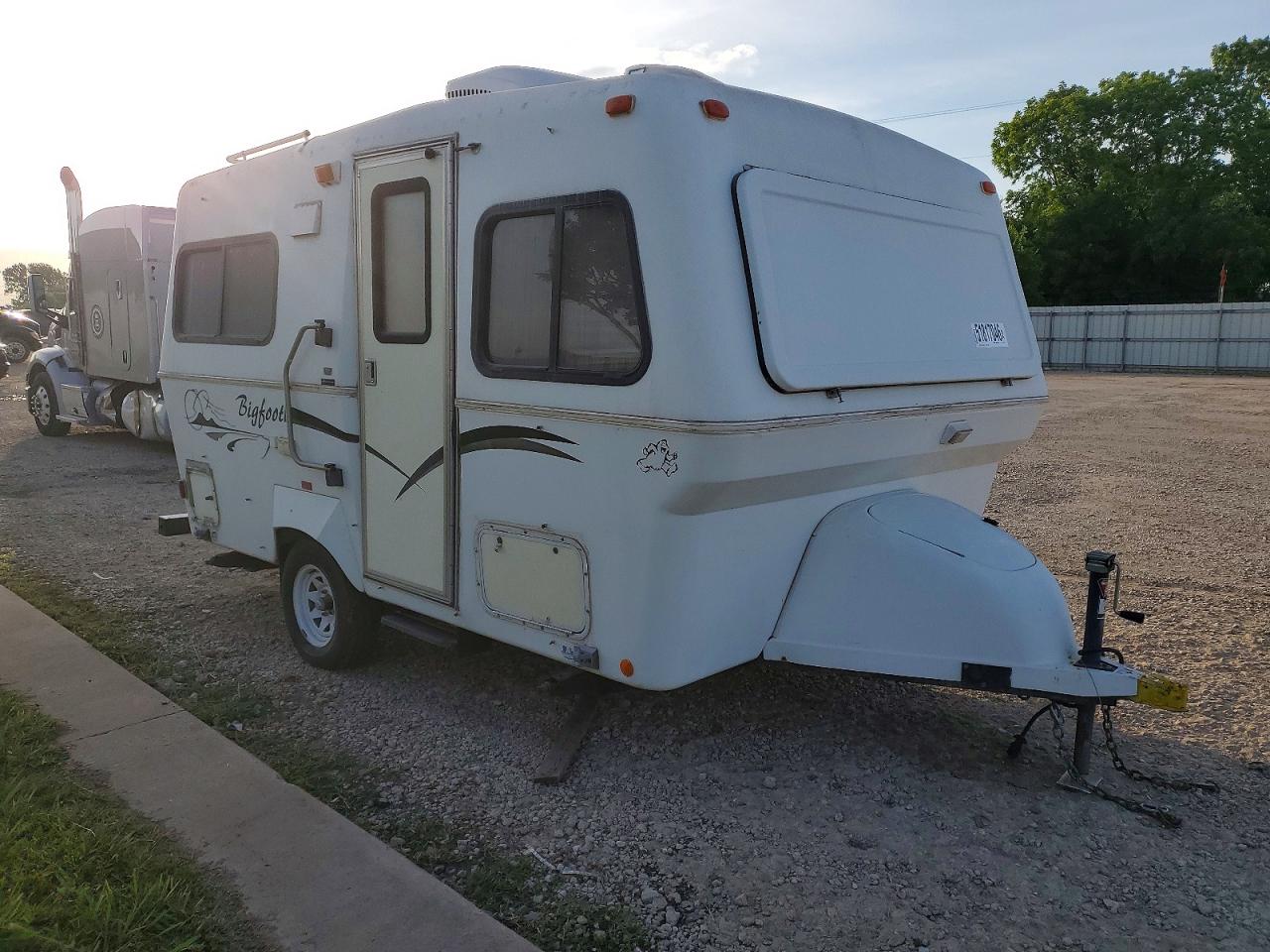 2001 BIGFOOT RECREATION CAMPER | 2GVT170151S011255 | UPCARS