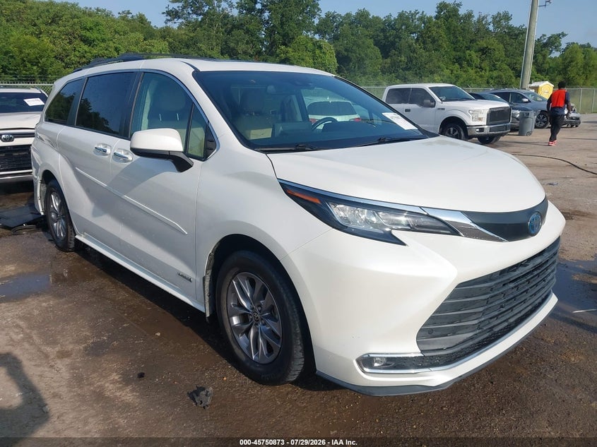 2021 TOYOTA SIENNA XLE | 5TDYRKEC6MS054302 | UPCARS