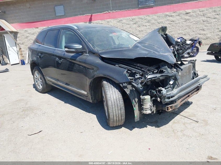2015 VOLVO XC60 T5/PLATINUM | YV4612RM3F2757560 | UPCARS