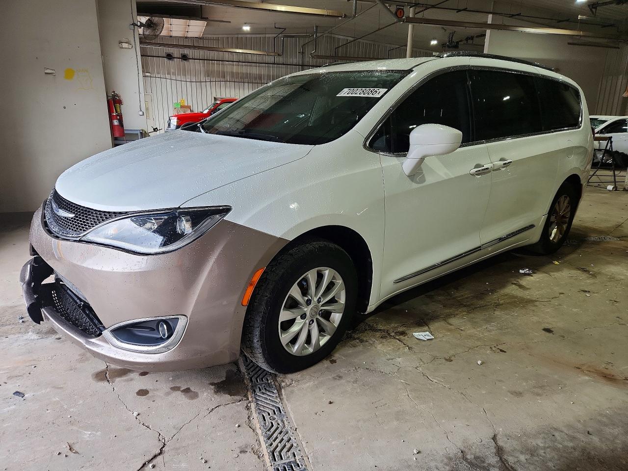 2018 CHRYSLER PACIFICA TOURING L | 2C4RC1BG8JR114818 | UPCARS