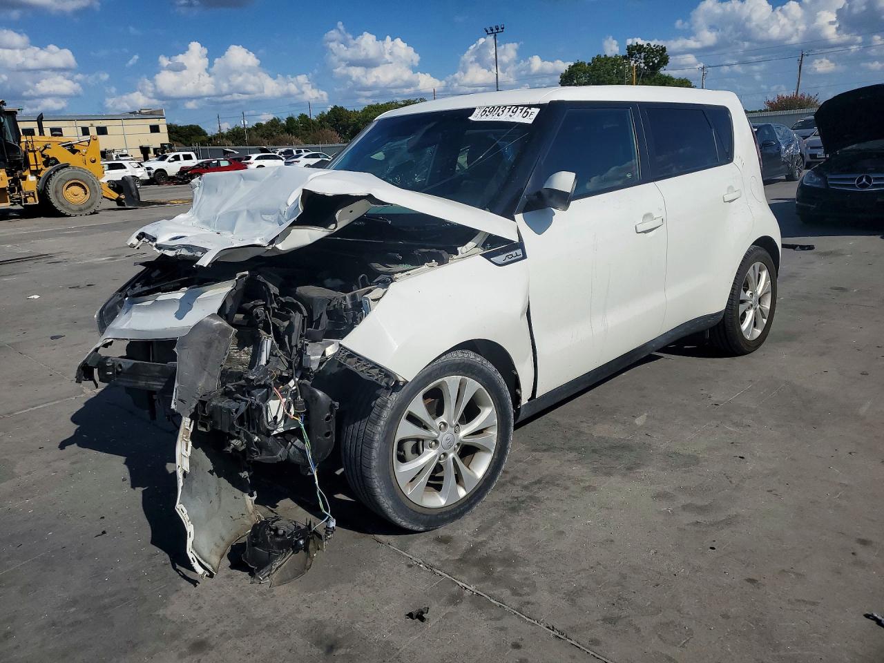 2015 KIA SOUL + | KNDJP3A5XF7806293 | UPCARS