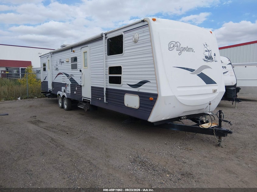 2005 PILGRIM INTERNATIONAL 383 LA | 5L4TP382553006083 | UPCARS