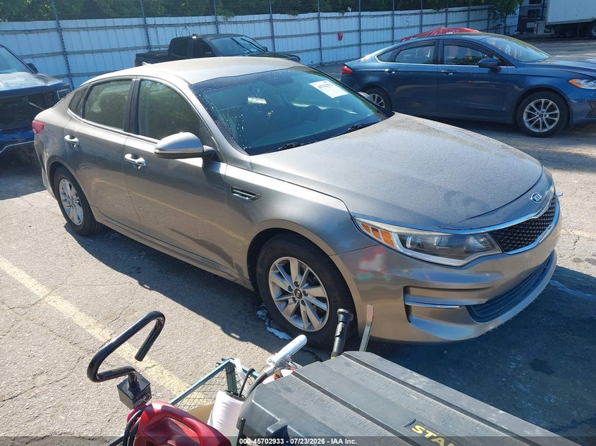 2018 KIA OPTIMA LX | 5XXGT4L30JG182799 | UPCARS