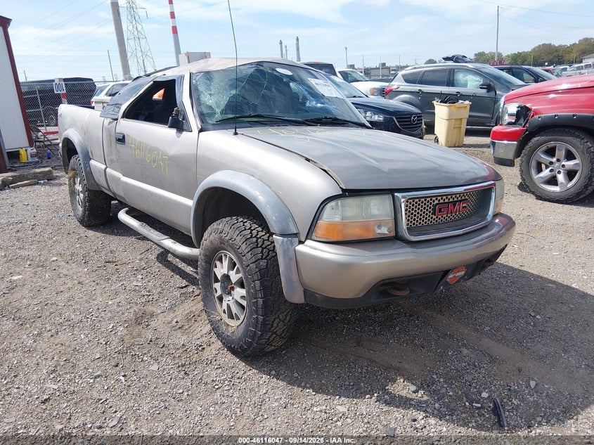 2003 GMC SONOMA SLS | 1GTCT19X138273075 | UPCARS