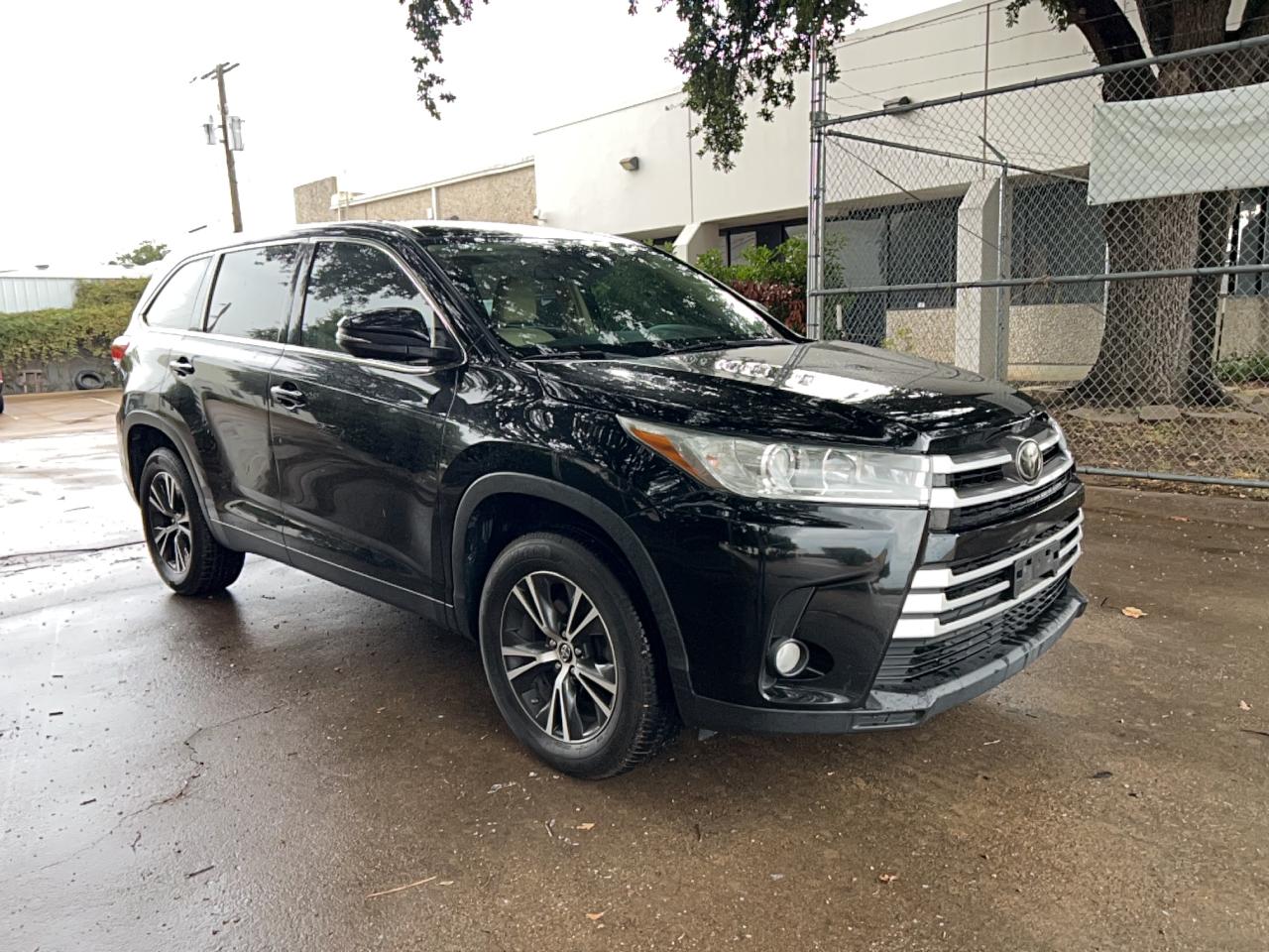 2019 TOYOTA HIGHLANDER LE PLUS | 5TDZZRFH9KS309982 | UPCARS