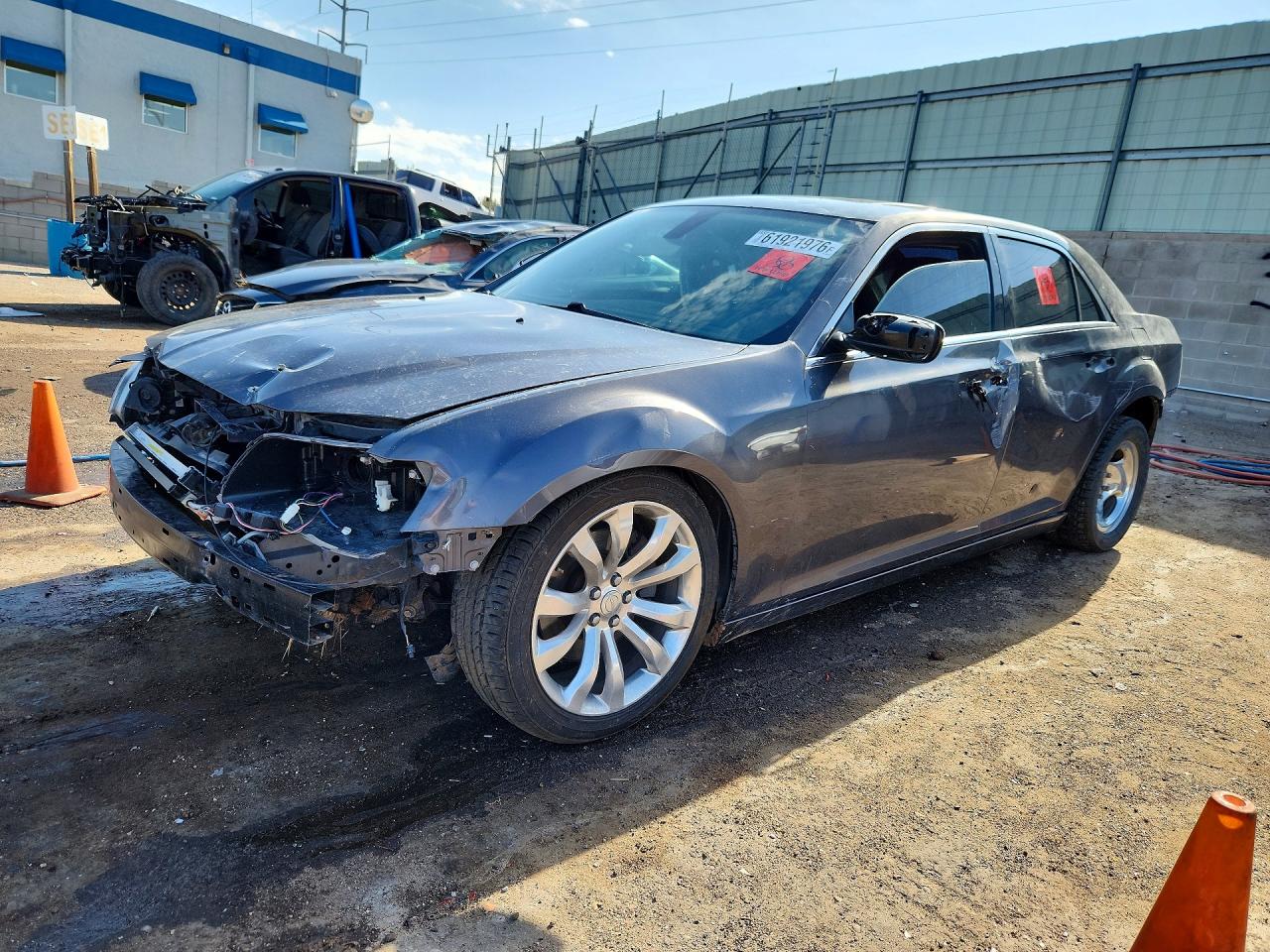 2015 CHRYSLER 300 | 2C3CCAET6FH882037 | UPCARS