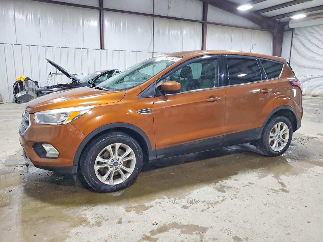 2017 FORD ESCAPE SE | 1FMCU9GD9HUE45030 | UPCARS