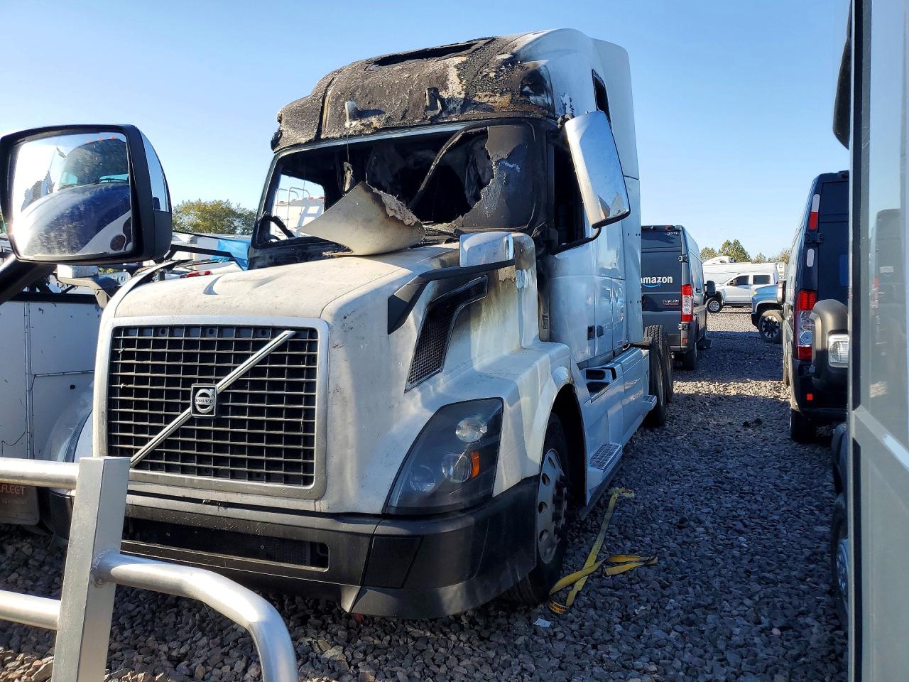2015 VOLVO VN SEMI TRUCK | 4V4NC9EG1FN175591 | UPCARS