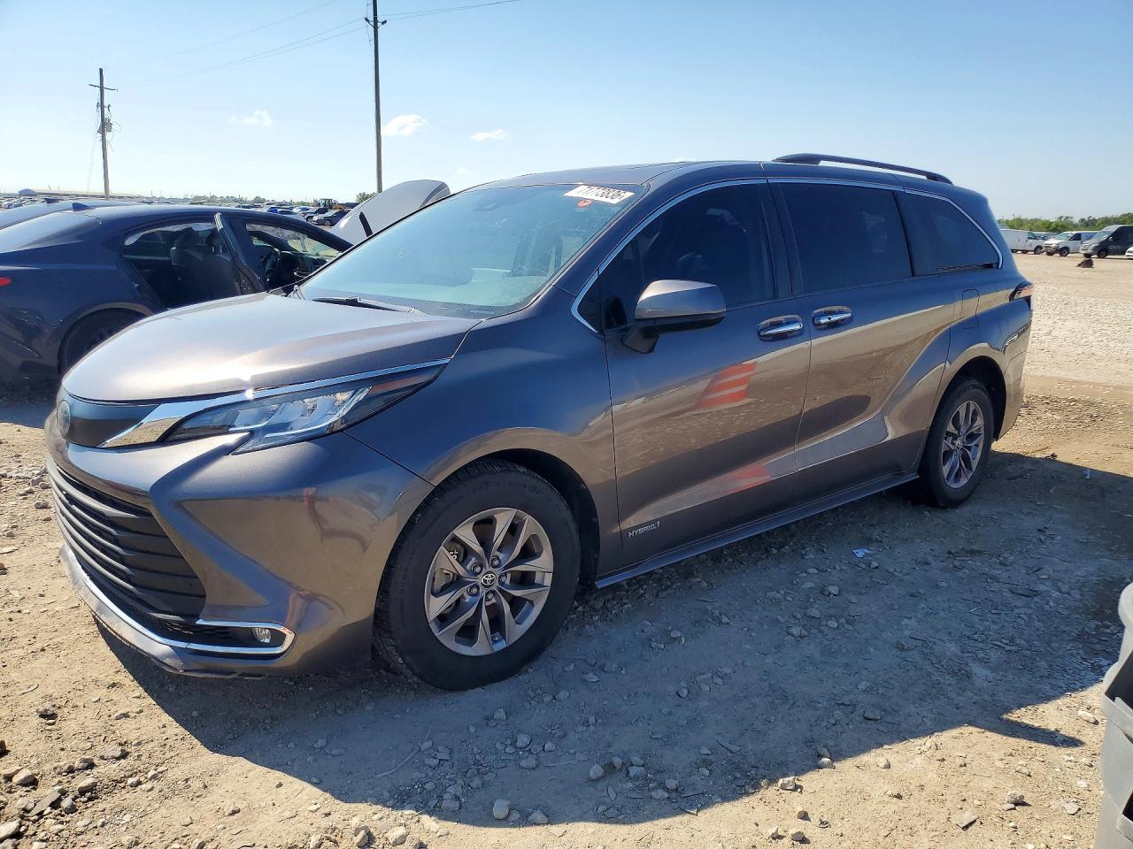 2021 TOYOTA SIENNA XLE | 5TDYRKEC8MS013850 | UPCARS