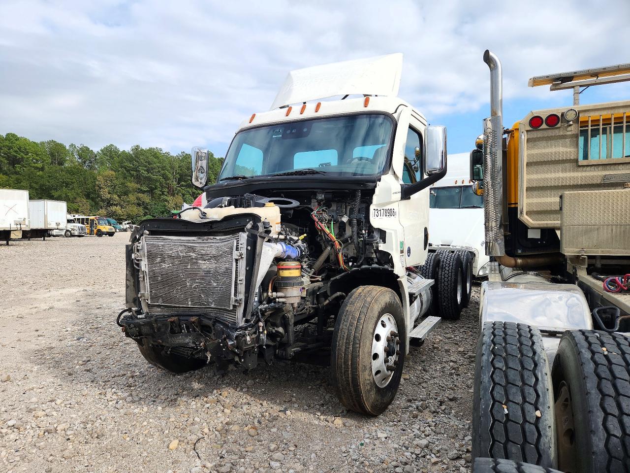 2023 FREIGHTLINER ALL OTHER SEMI TRUCK | 3AKJHLDV5PDNY4622 | UPCARS