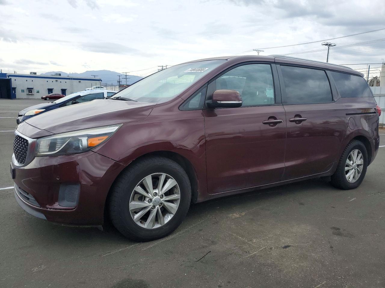 2017 KIA SEDONA LX | KNDMB5C18H6266288 | UPCARS