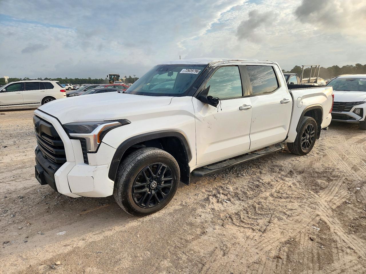 2026 TOYOTA TUNDRA SR5 | 5TFLA5AB8TX051796 | UPCARS