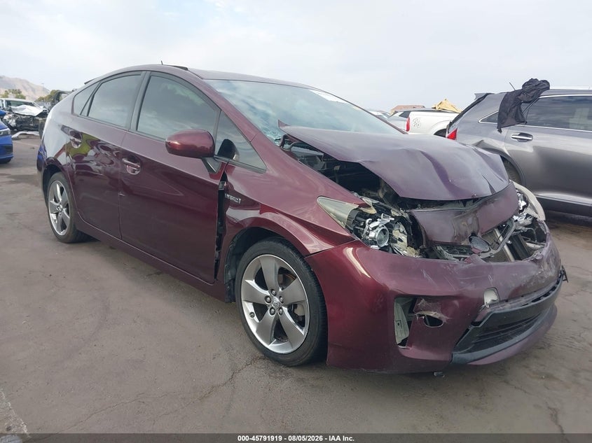 2013 TOYOTA PRIUS THREE SE | JTDKN3DU4D5572027 | UPCARS