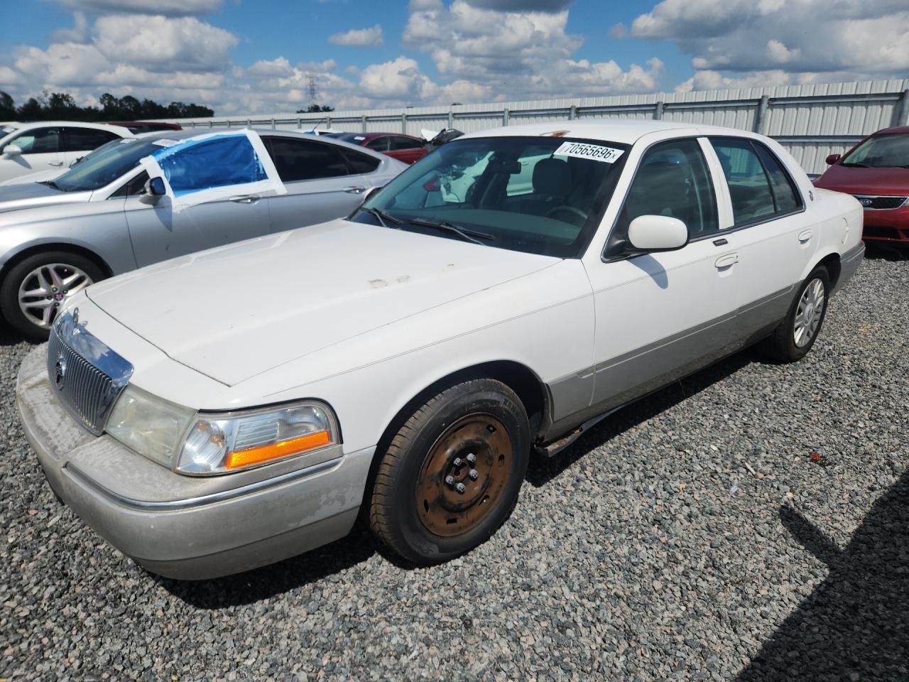 2004 MERCURY GRMARQUIS GS | 2MEFM74W34X644071 | UPCARS