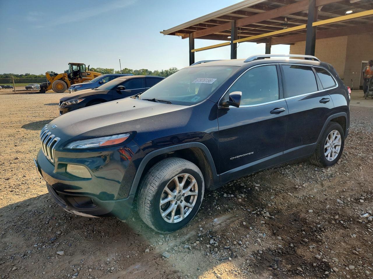 2015 JEEP CHEROKEE LATITUDE | 1C4PJLCB3FW560787 | UPCARS
