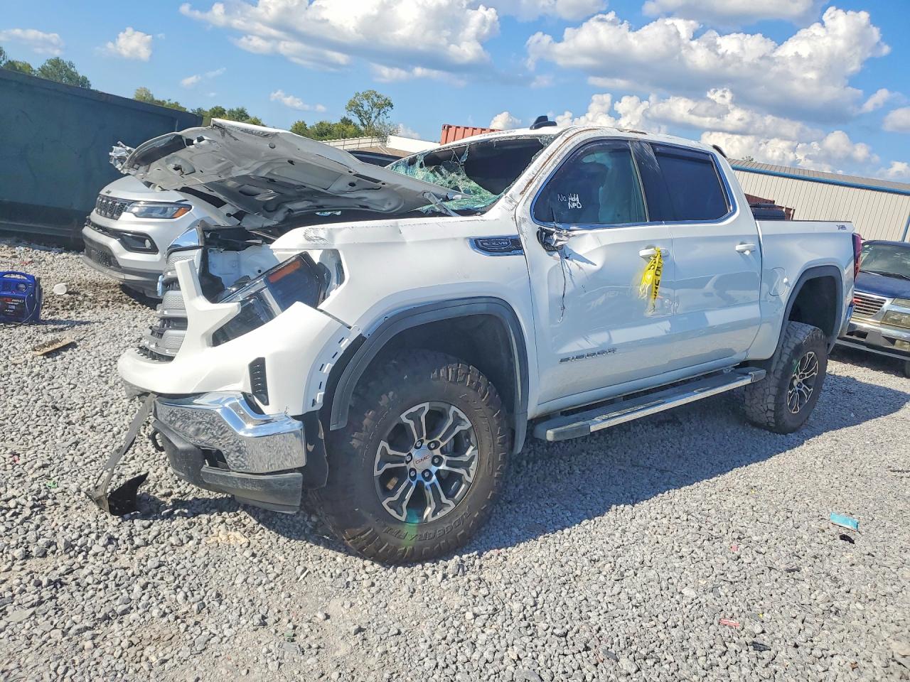 2026 GMC SIERRA K1500 SLE | 1GTUUBED9TZ166353 | UPCARS
